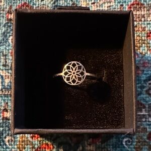 Delicate Silver Floral Stainless Steel Cutout Ring - Silver
